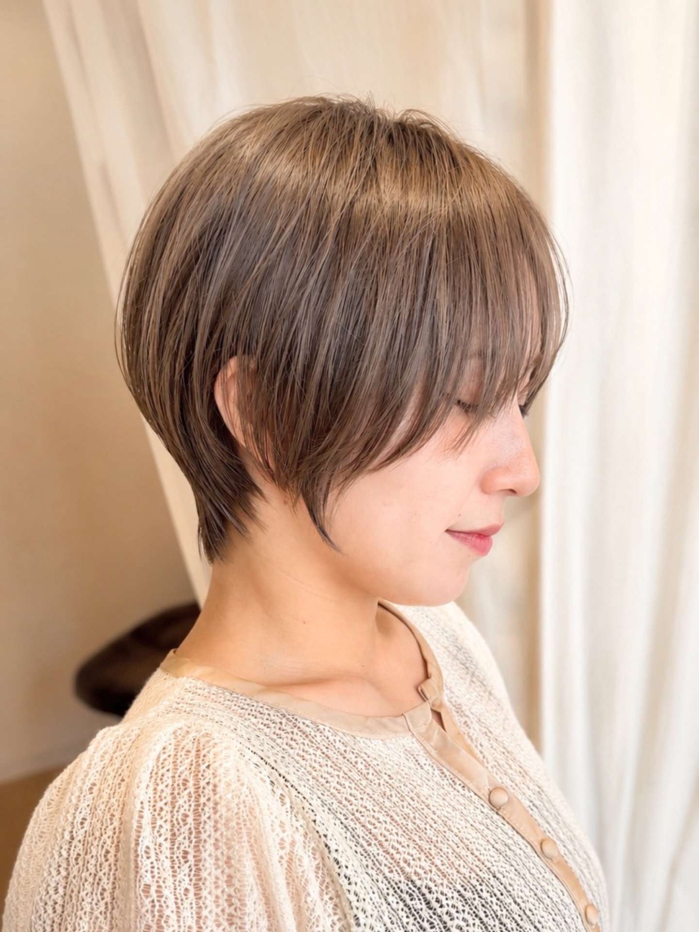 【ショート】大人女性のショートヘア×ブリーチ